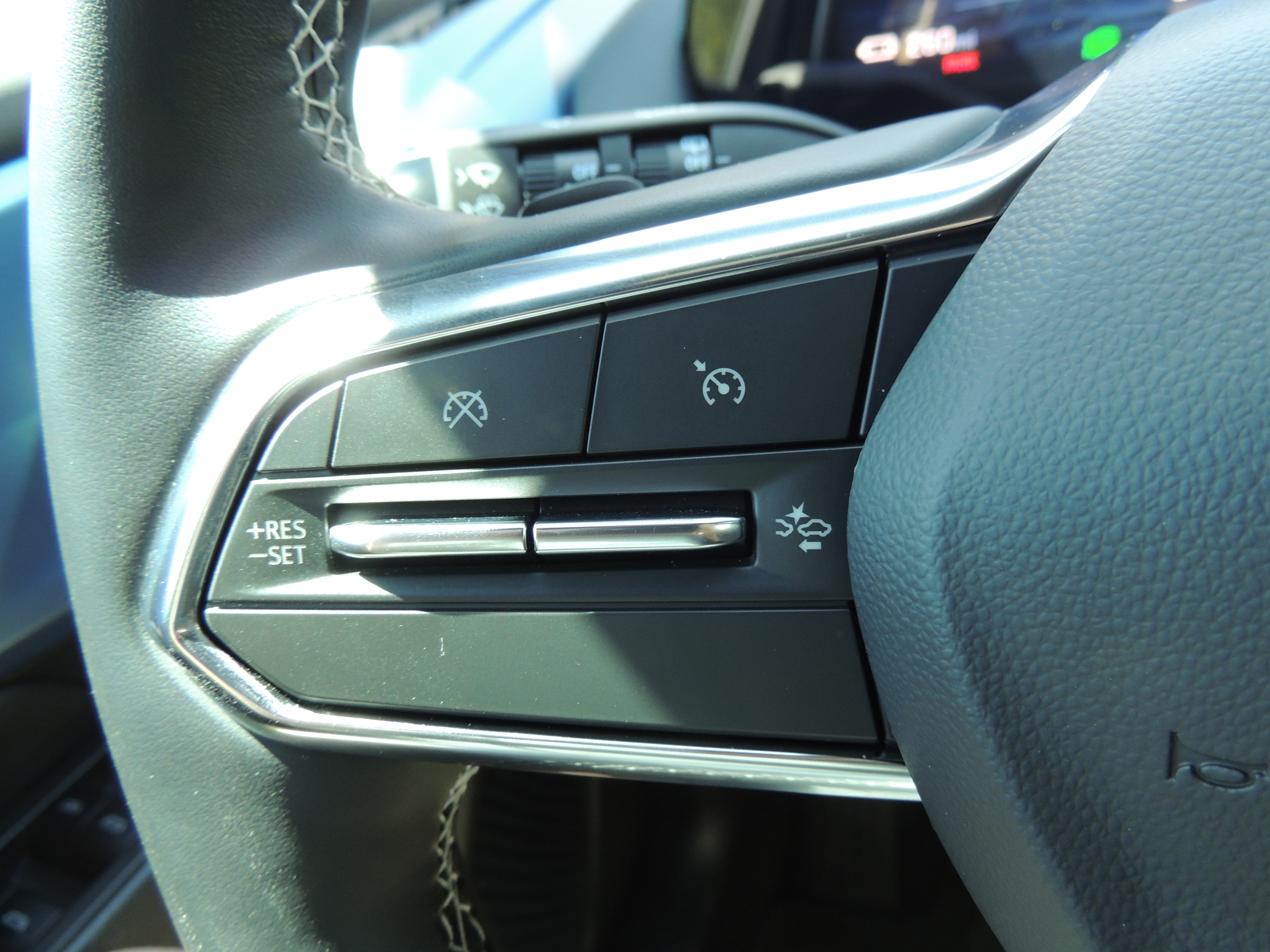 Used 2025 Chevrolet Equinox EV LT w/ Convenience Package II FWD image 21