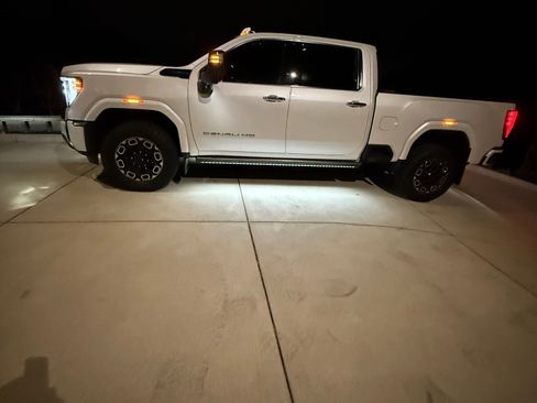 Used 2025 GMC Sierra 3500 Denali Ultimate image 6