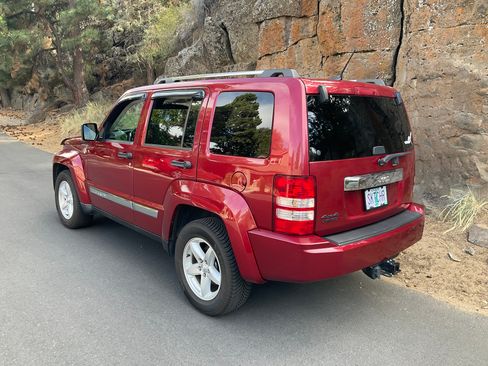 Used 2012 Jeep Liberty Limited w/ Comfort/Convenience Group AWD/4WD image 1