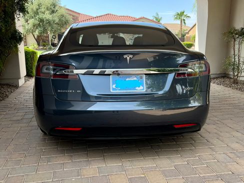 Used 2018 Tesla Model S 100D AWD/4WD image 4