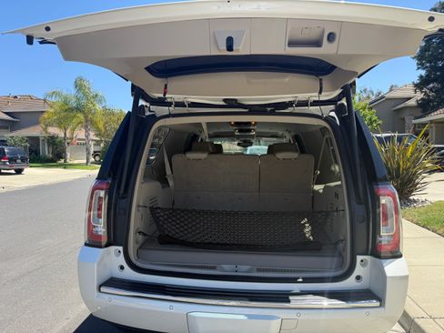 Used 2015 GMC Yukon XL Denali AWD/4WD image 13