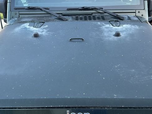 Used 2011 Jeep Wrangler Unlimited Sport image 8