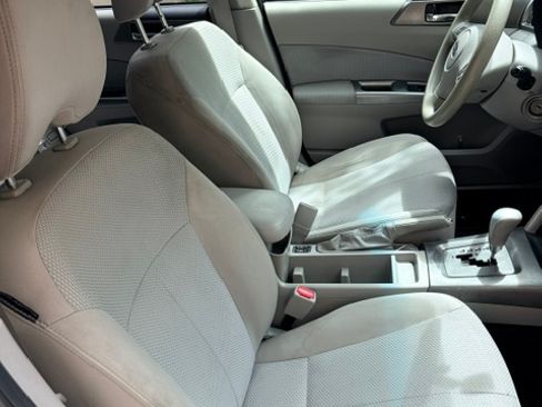 Used 2012 Subaru Forester 2.5X Premium w/ All-Weather Pkg AWD/4WD image 19