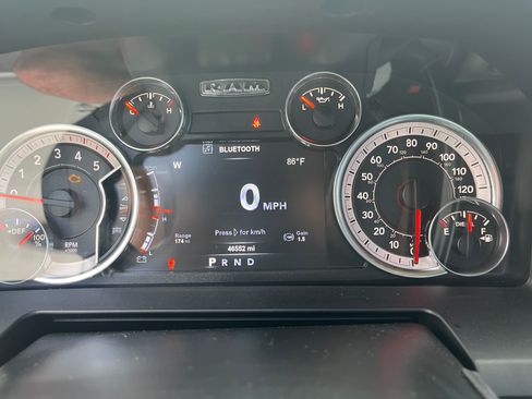 Used 2018 RAM 3500 Laramie image 11