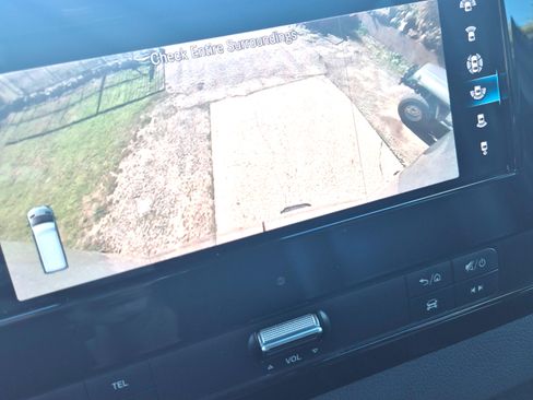 Used 2020 Mercedes-Benz Sprinter 2500 image 12