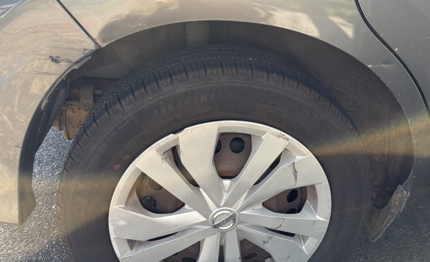 Used 2017 Nissan Versa Note SV FWD image 2