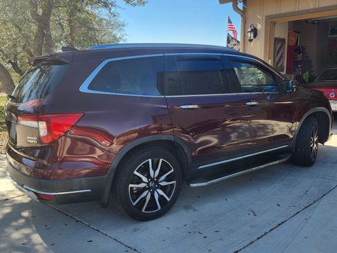 Used 2020 Honda Pilot Touring image 2