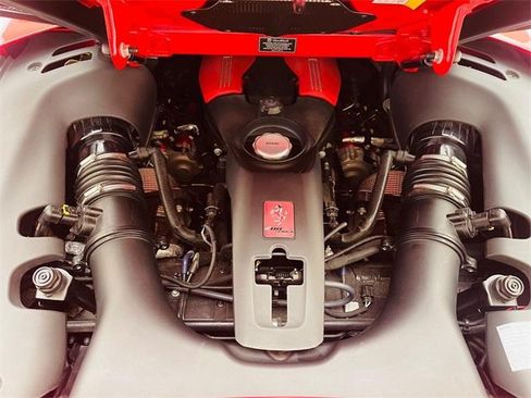 Used 2019 Ferrari 488 Spider image 10
