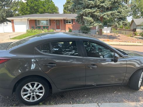 Used 2016 MAZDA MAZDA3 i Touring FWD image 4