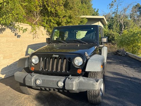 Used 2010 Jeep Wrangler Sport AWD/4WD image 2