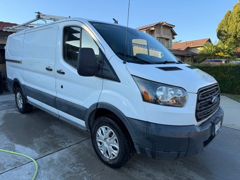 Used 2016 Ford Transit 250 130 Low Roof image 1