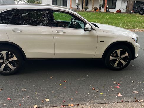 Used 2019 Mercedes-Benz GLC 350e 4MATIC image 6