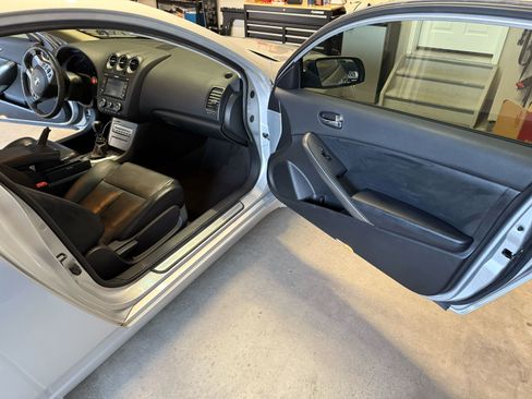 Used 2008 Nissan Altima 3.5 SE w/ Premium Pkg image 19