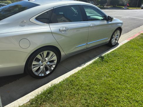 Used 2014 Chevrolet Impala LTZ FWD image 18