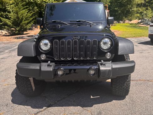 Used 2018 Jeep Wrangler Unlimited Sport AWD/4WD image 4