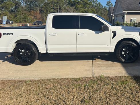 Used 2024 Ford F150 XLT w/ FX4 Off-Road Package image 6