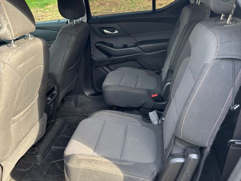 Used 2018 Chevrolet Traverse LT image 10