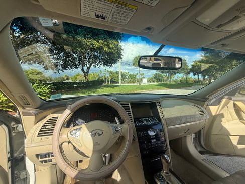 Used 2009 INFINITI FX35 35 Sport Utility 4D w/ Navigation Pkg image 11