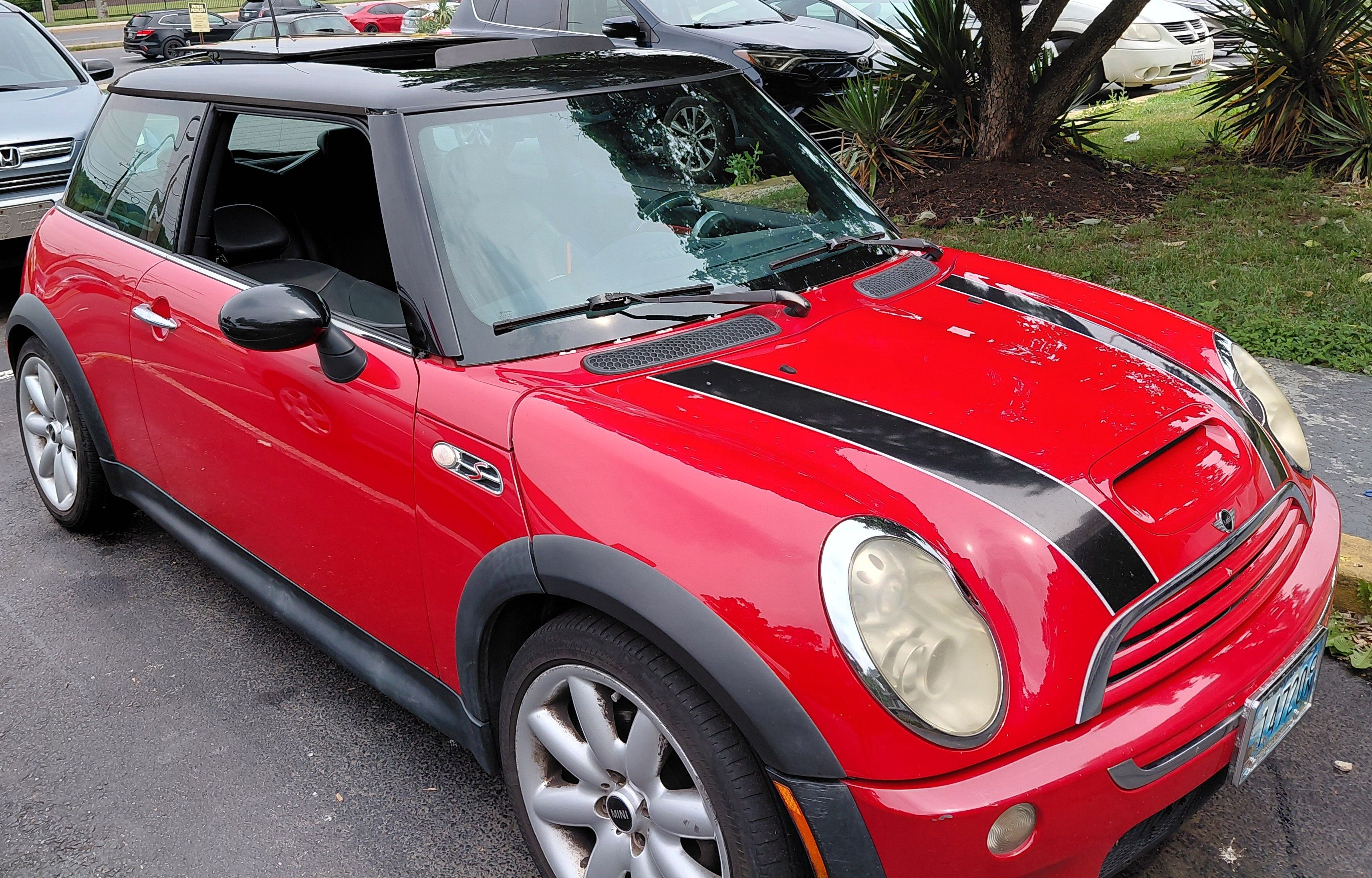 Used 2005 MINI Cooper S FWD image 1
