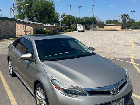 Used 2013 Toyota Avalon Limited image 1