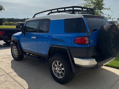 Used 2008 Toyota FJ Cruiser 2WD image 4