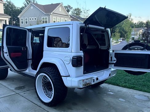 Used 2021 Jeep Wrangler Unlimited Sport w/ Sun And Sound Package AWD/4WD image 15