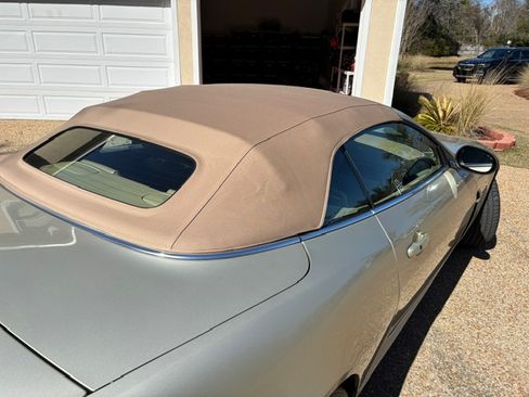 Used 2008 Jaguar XKR R image 9