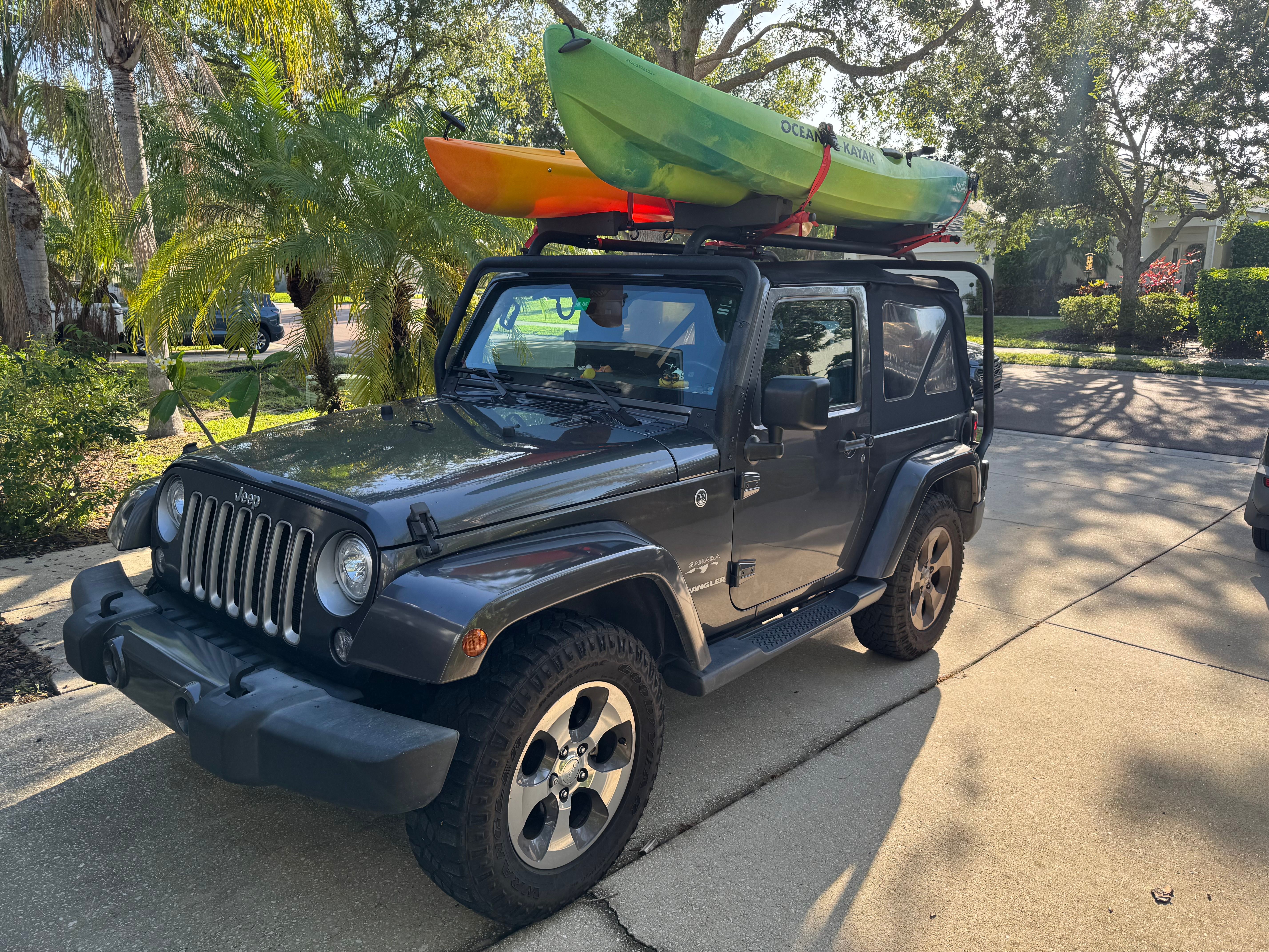 Used 2017 Jeep Wrangler Sahara w/ Connectivity Group AWD/4WD image 21