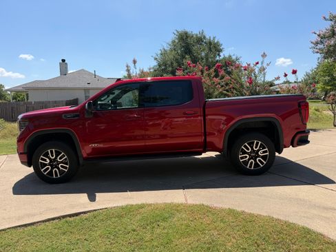 Used 2025 GMC Sierra 1500 AT4 w/ AT4 Premium Package AWD/4WD image 1