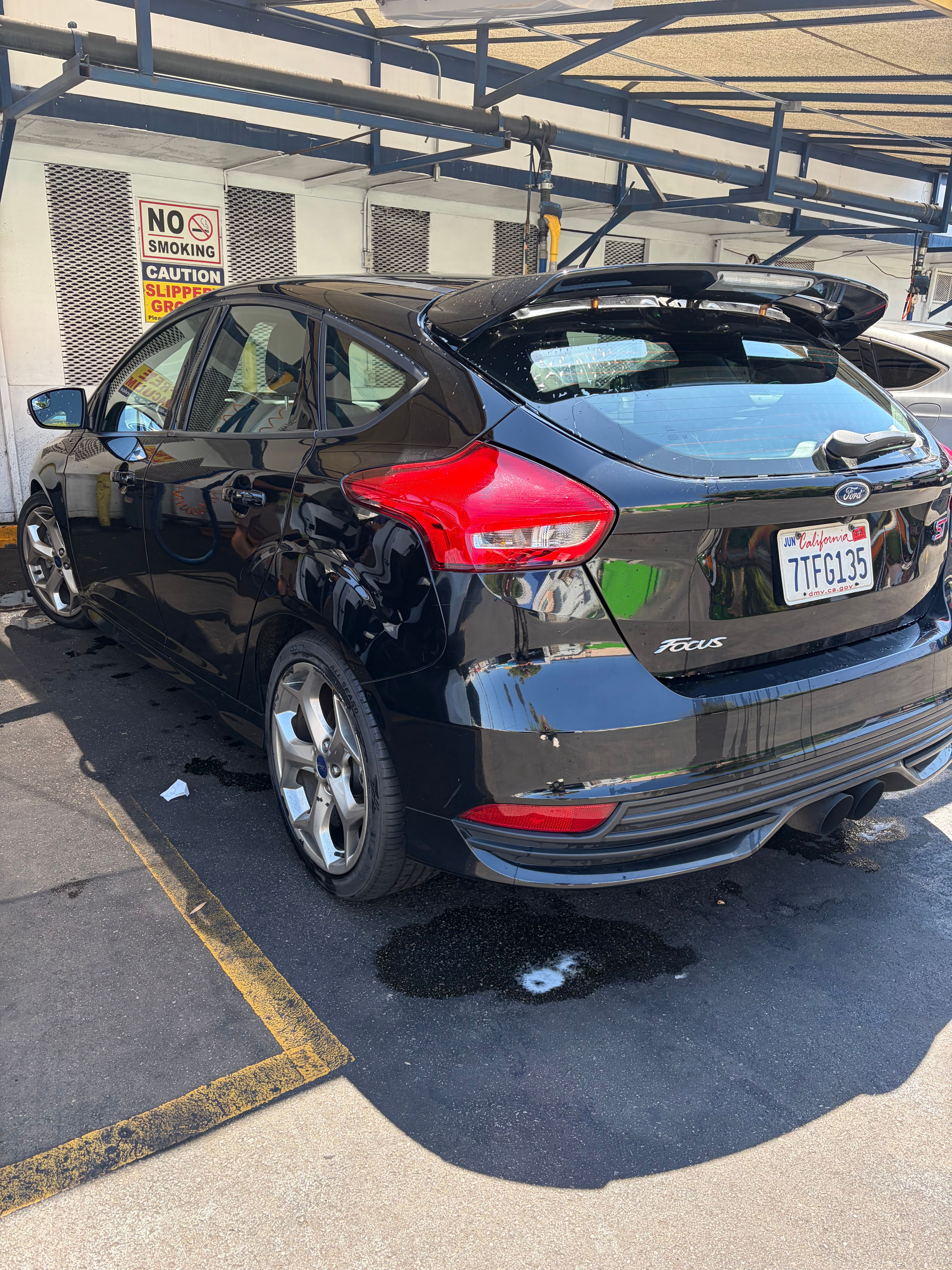 Used 2016 Ford Focus ST w/ Equipment Group 402A FWD image 2