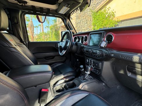 Used 2020 Jeep Wrangler Unlimited Rubicon AWD/4WD image 5