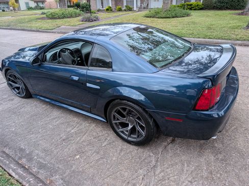 Used 2001 Ford Mustang GT image 2