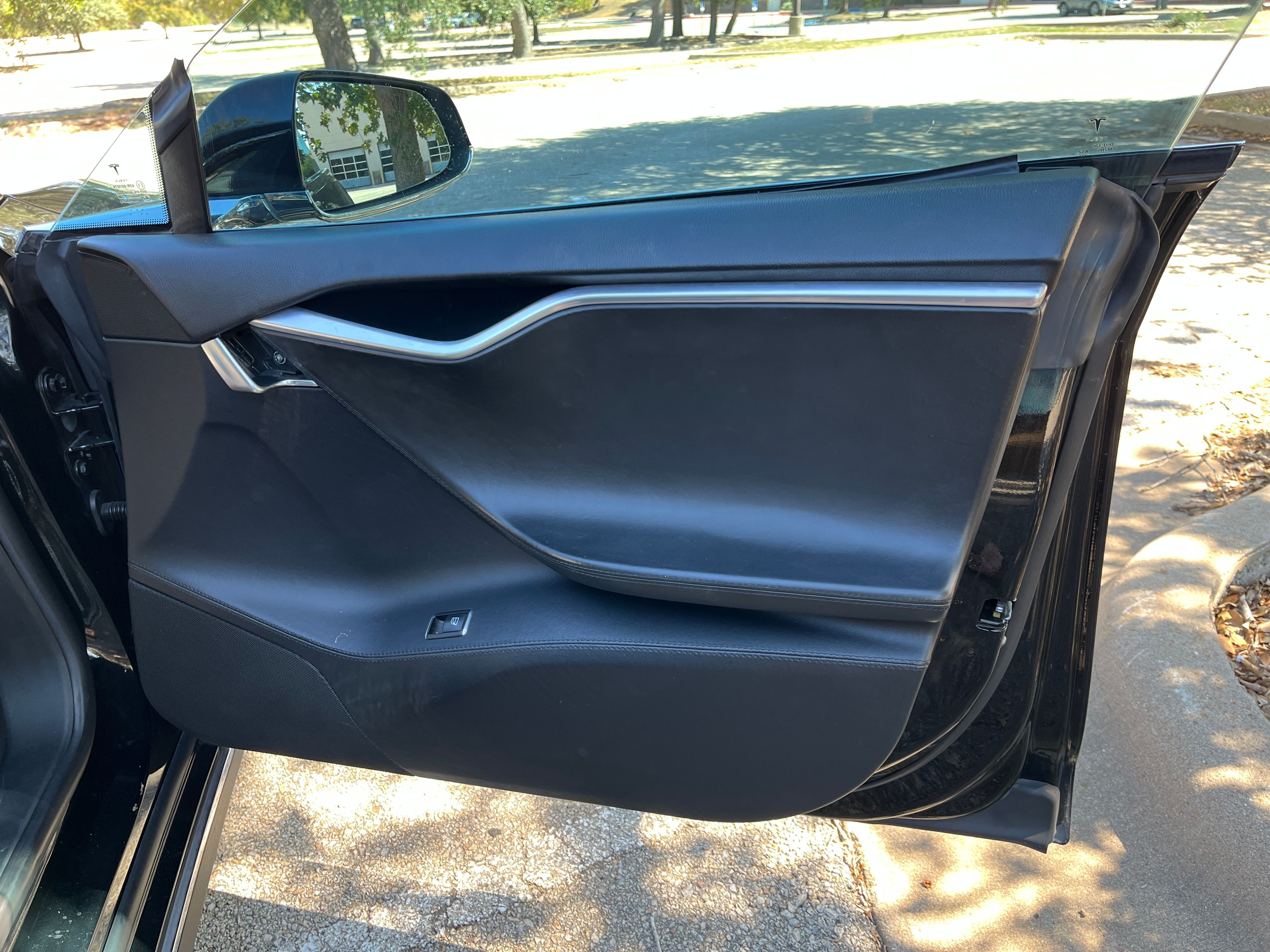 Used 2012 Tesla Model S Signature Performance RWD image 9