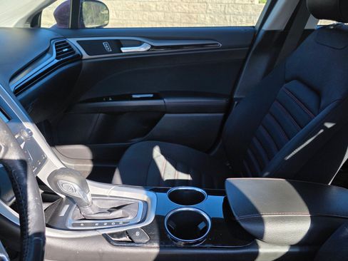 Used 2013 Ford Fusion SE image 10