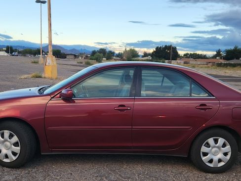 Used 2004 Toyota Camry LE image 4