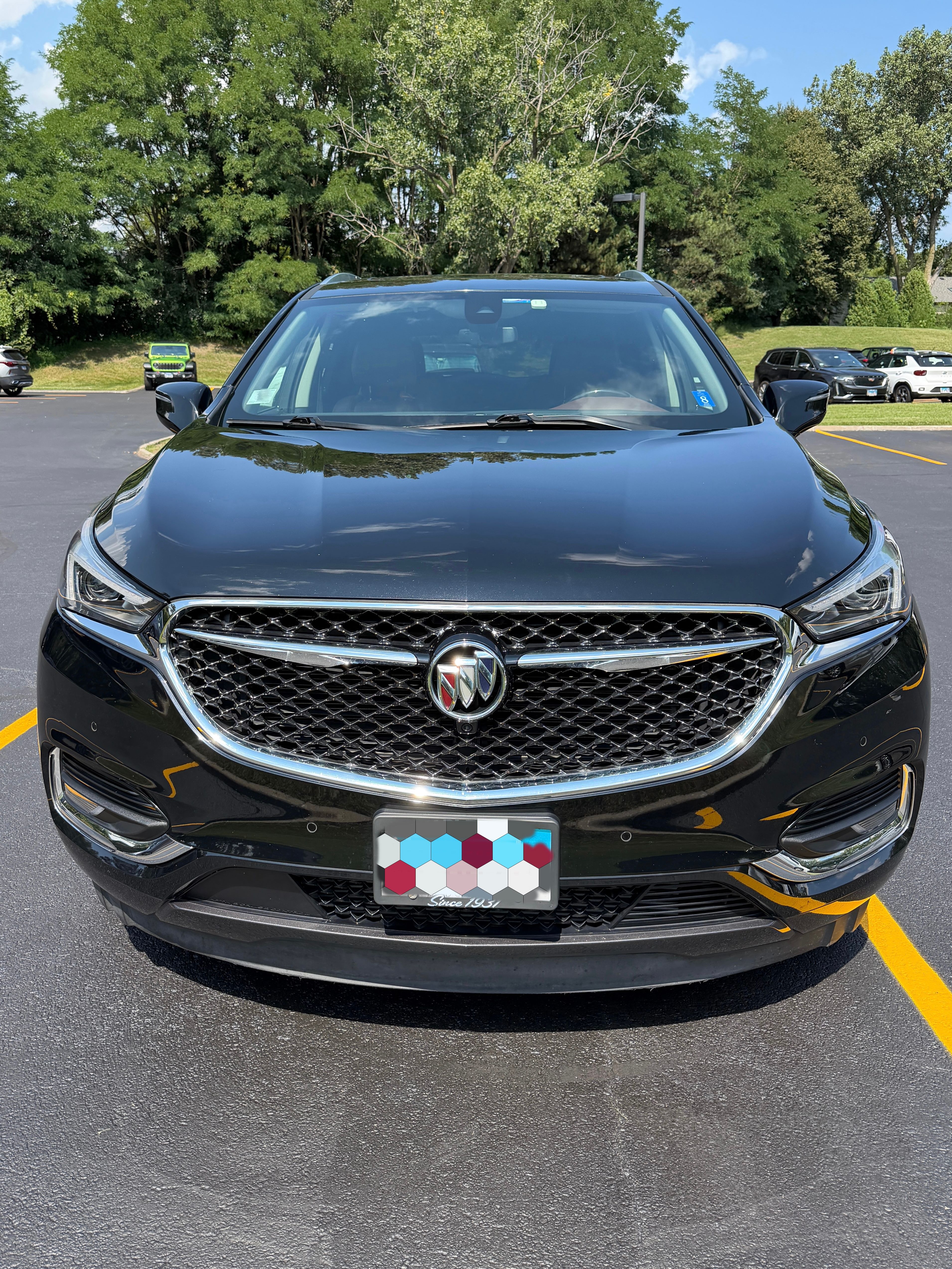 Used 2018 Buick Enclave Avenir w/ Avenir Technology Package AWD/4WD image 9