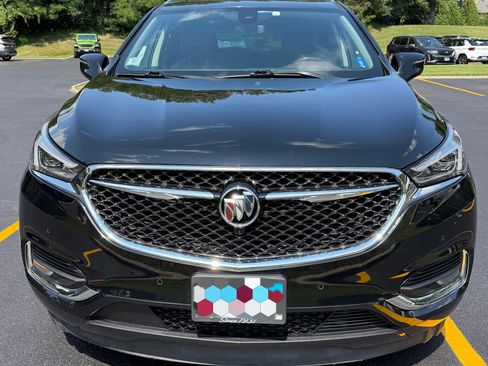 Used 2018 Buick Enclave Avenir w/ Avenir Technology Package AWD/4WD image 1