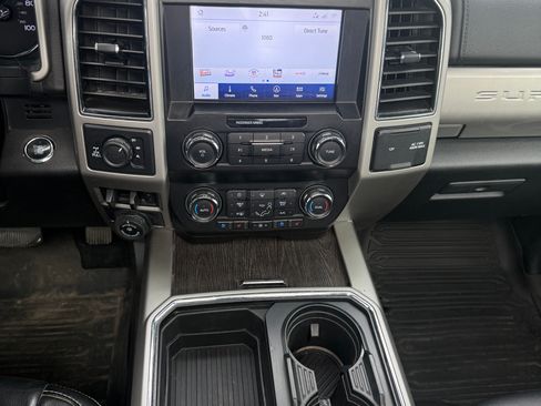 Used 2020 Ford F250 Lariat AWD/4WD image 9