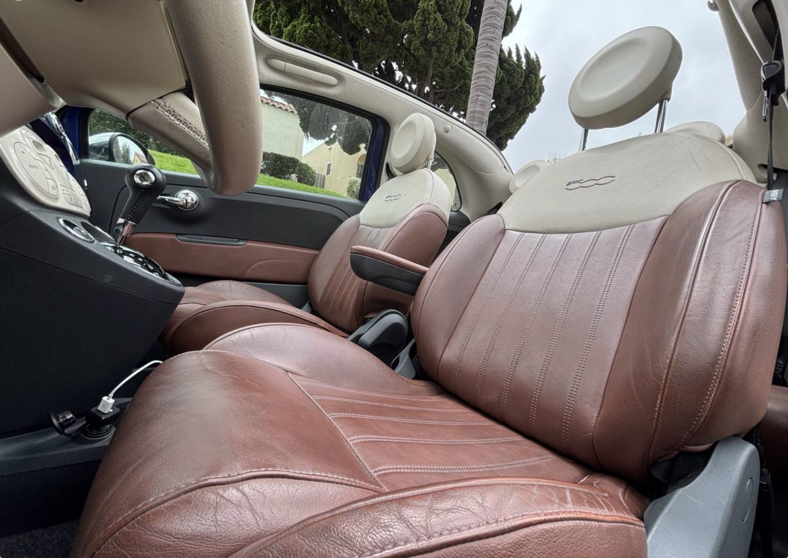 Used 2012 FIAT 500 Lounge w/ Luxury Leather Pkg FWD image 13