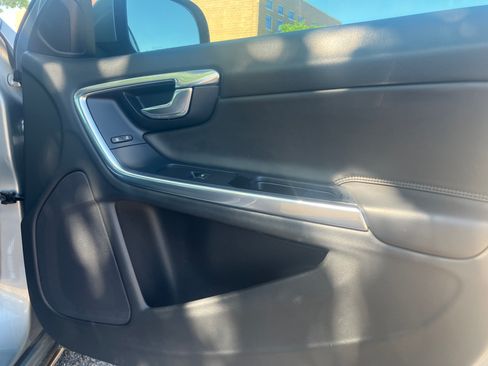 Used 2013 Volvo S60 T5 AWD/4WD image 4