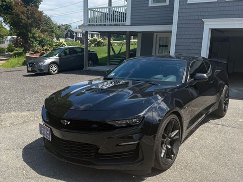 Used 2022 Chevrolet Camaro SS RWD image 4