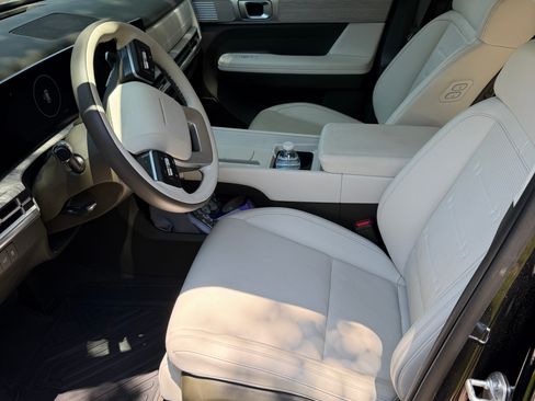 Used 2025 Hyundai Santa Fe Calligraphy AWD/4WD image 16