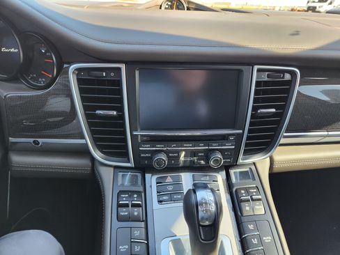 Used 2016 Porsche Panamera Turbo image 11