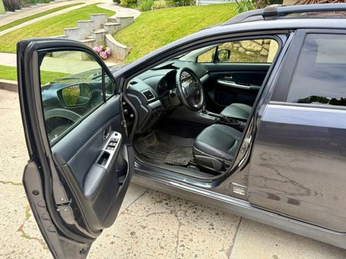 Used 2015 Subaru Crosstrek 2.0i Limited AWD/4WD image 11