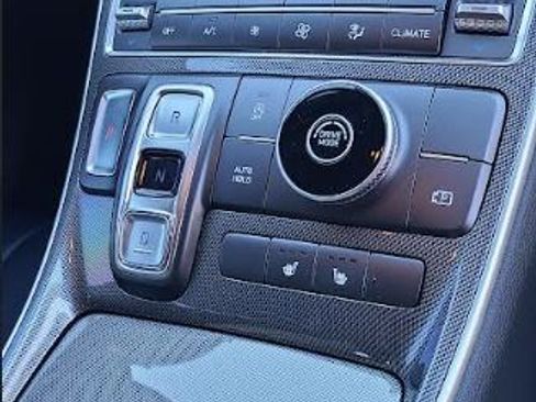 Used 2023 Hyundai Santa Fe SEL image 8