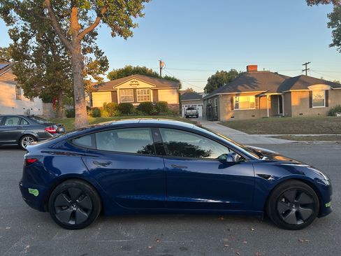 Used 2022 Tesla Model 3 image 5