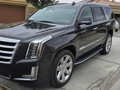 Used 2016 Cadillac Escalade Luxury