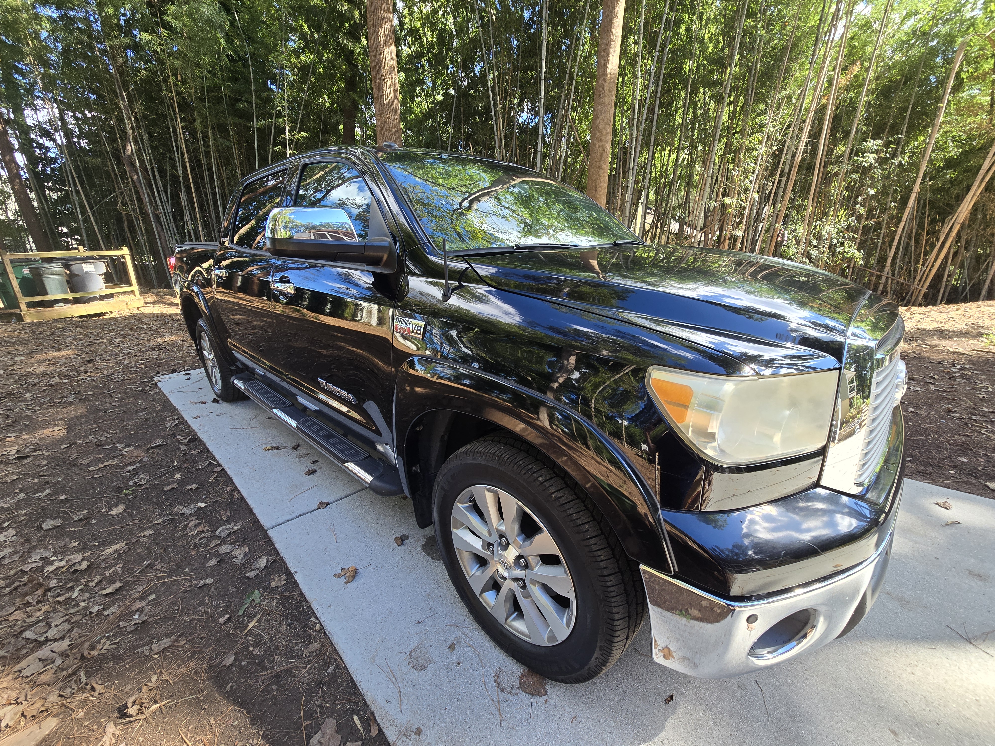 Used 2012 Toyota Tundra Limited w/ Platinum Pkg RWD image 4