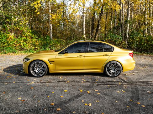 Used 2018 BMW M3 Sedan w/ Competition Package image 5