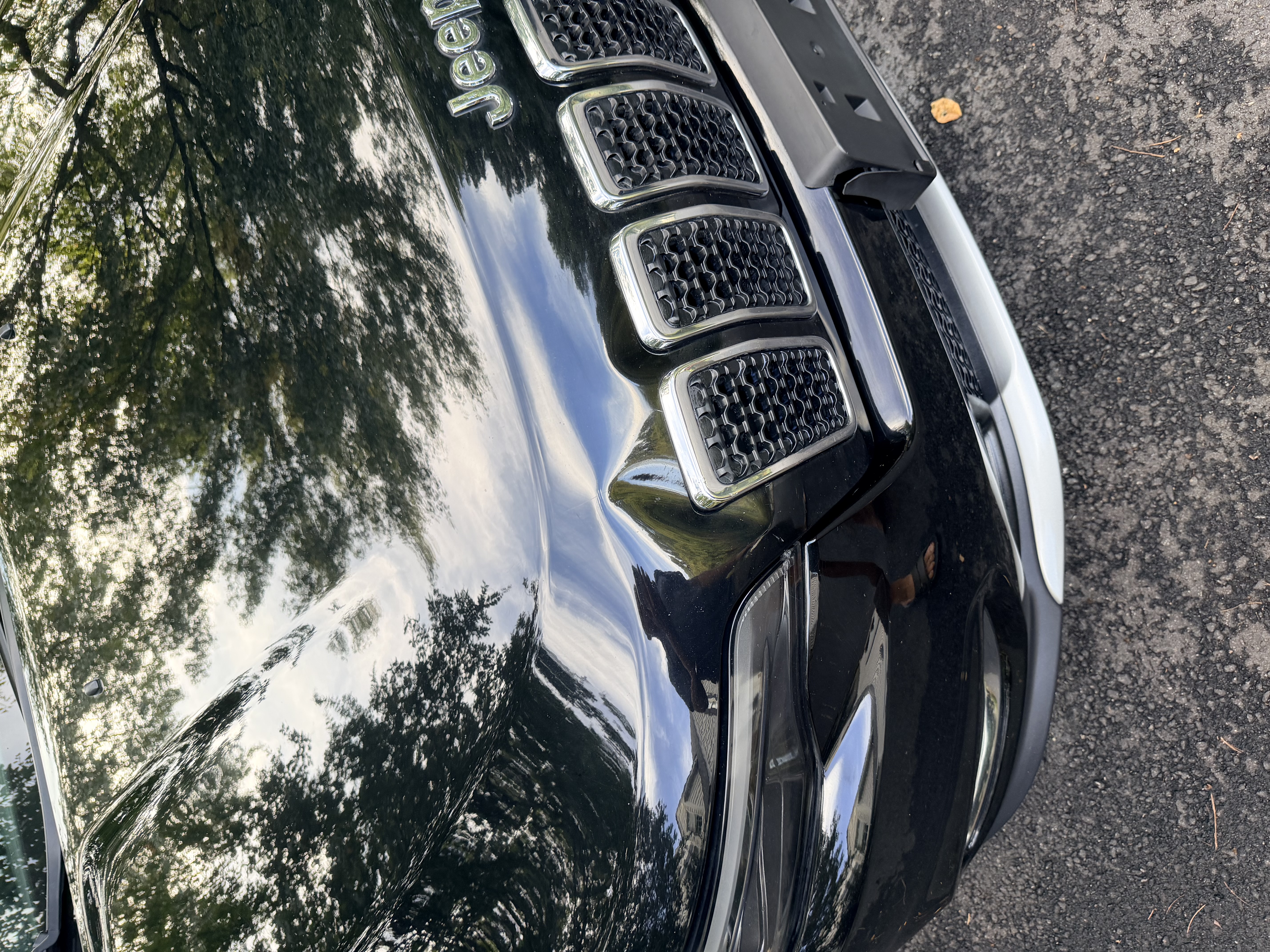 Used 2019 Jeep Cherokee Limited FWD image 11